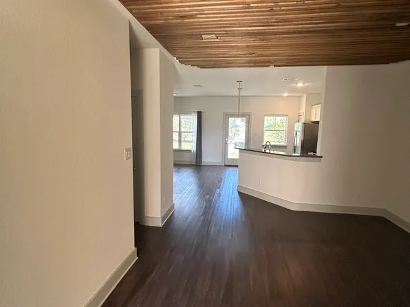 2124 Local Rebel Loop, Leander, TX 78641