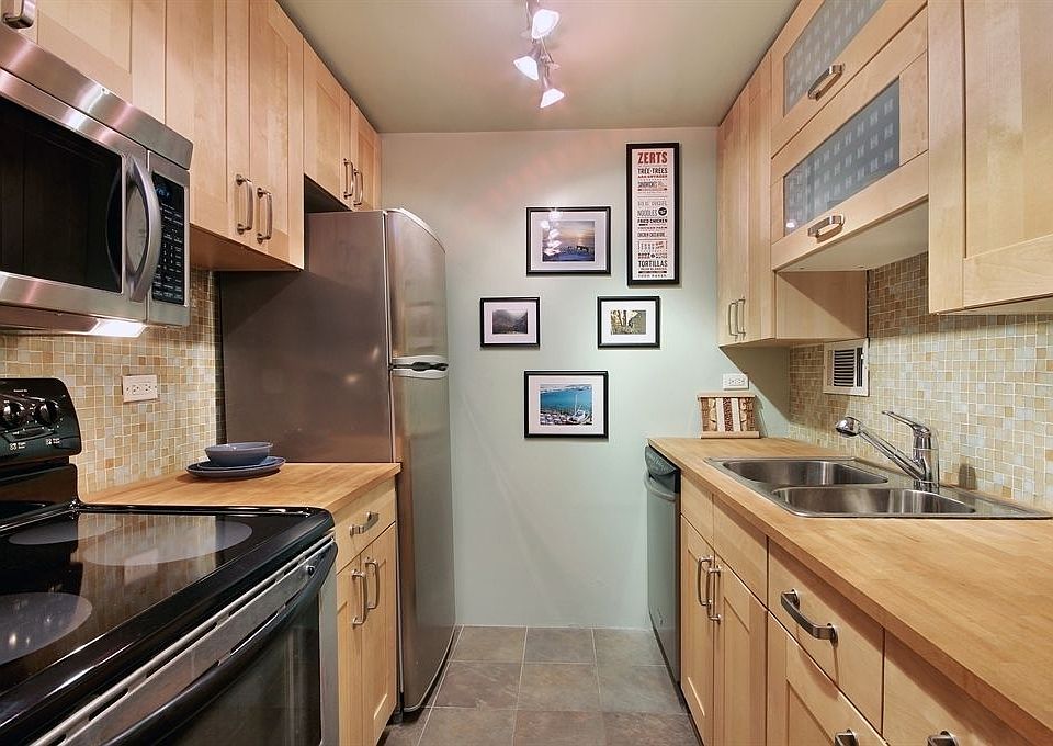 2nd image of 242 Madison Ave #3I