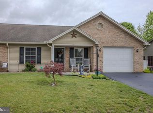 159 Ginkgo Ct, Chambersburg, PA 17201