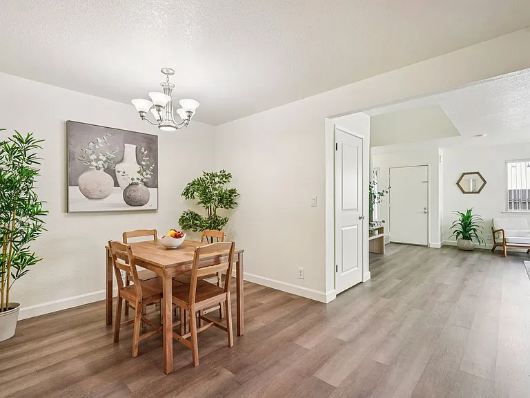 Fountain Circle Townhomes — Photo 14
