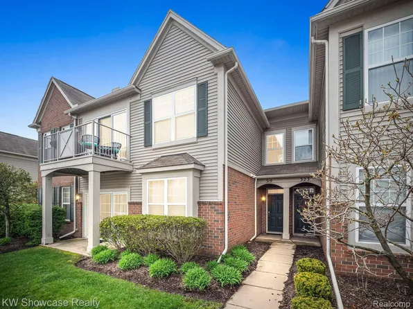 319 Wright St, Wixom, MI 48393