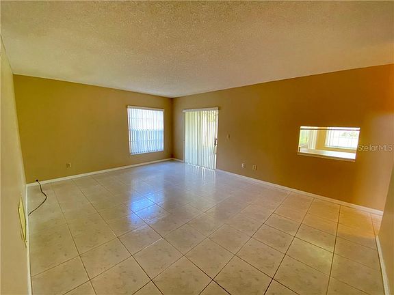 5th image of 1575 Lawndale Cir