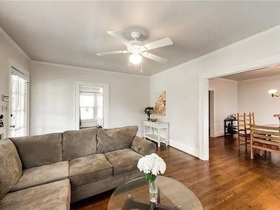 4th image of 2510 Wabash Ave