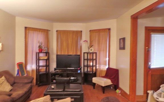 2nd image of 5204 W Berteau Ave