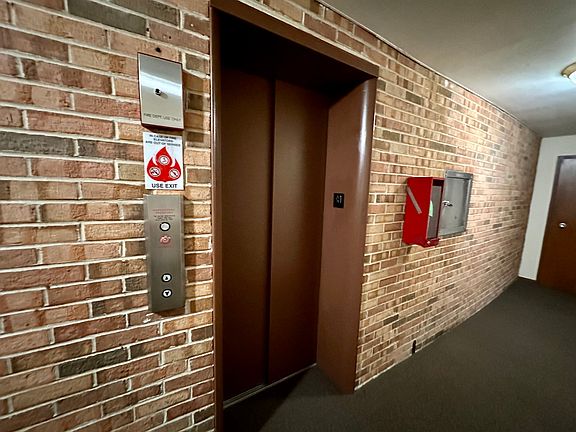 4th image of 9724 S Karlov Ave APT 209