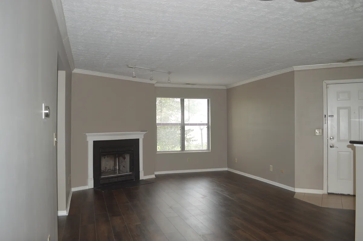 Living area - 2744 Greystone Dr #D