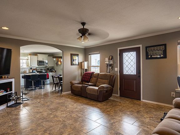 3rd image of 318 County Road 306