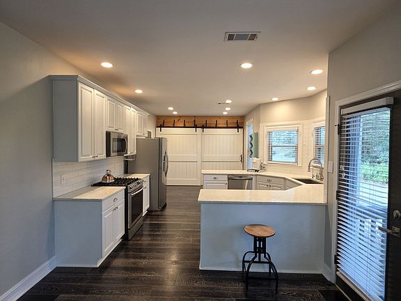 4th image of 2905 The Terraces Way