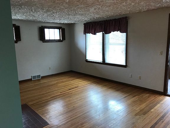 4th image of 317 W 22nd Street2nd Floor