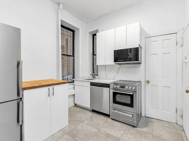 303 Broome St #2 — Photo 4