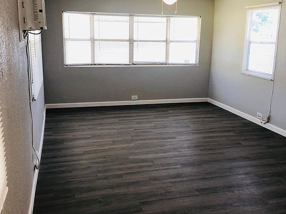 3rd image of 1501 Ariana St W
