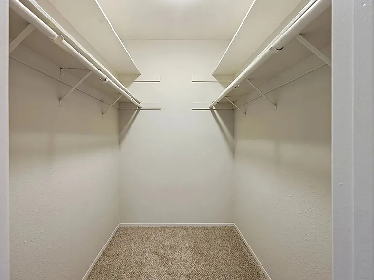 Mesa Palms Apartments — Photo 13