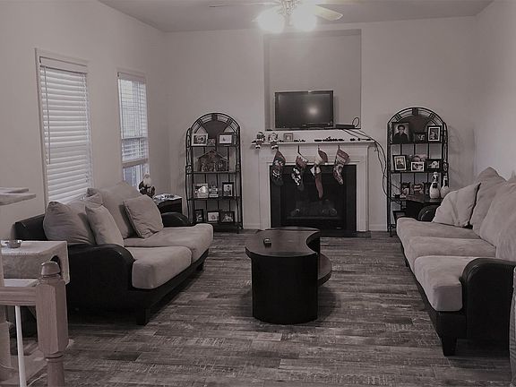 2nd image of 885 Ambleside Dr