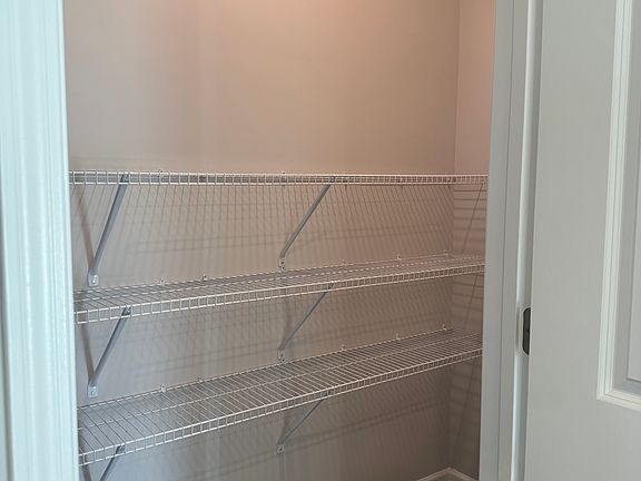 5th image of 4919 Sandringham Ln