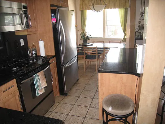 Rented by Alexiou Realty | media 23