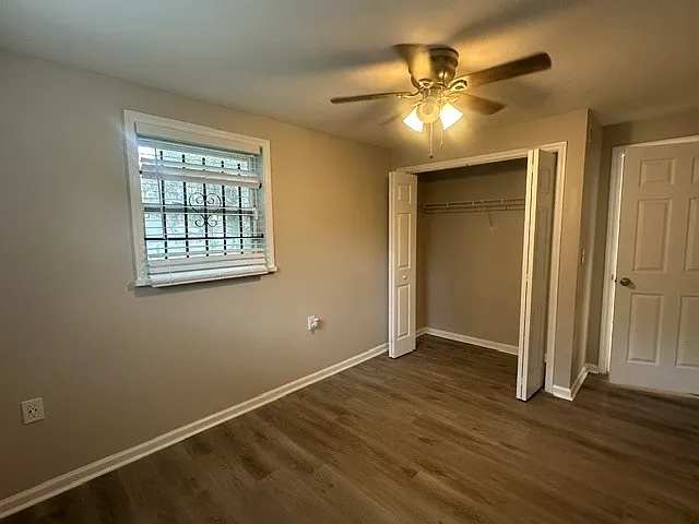 8032 Lexington Dr — Photo 10