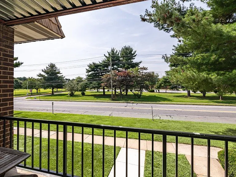 Country Village Apartment Homes — Photo 17
