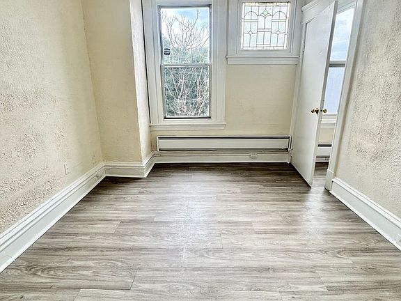 4th image of 5040 Walnut St #2R