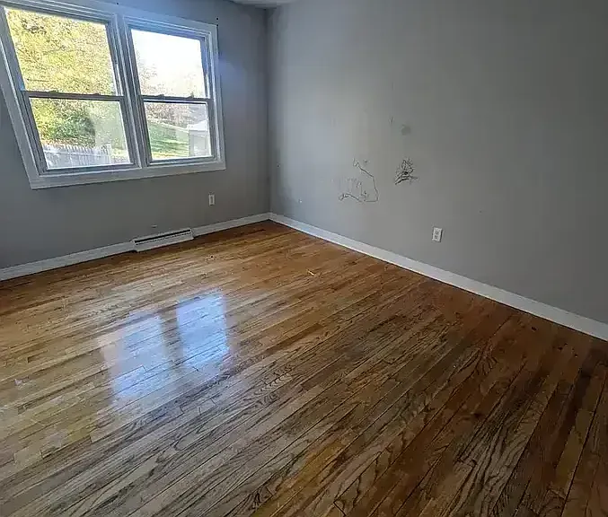 210 Burwell St #1 — Photo 8