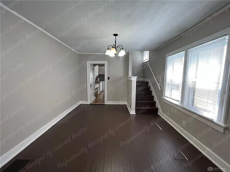 614 S Smithville Rd — Photo 8