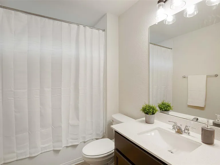 108 Frederick Dr — Photo 16