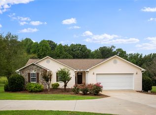 729 W Pine Grove Rd, Fair Play, SC 29643