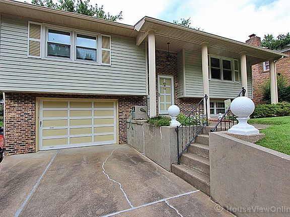 3rd image of 1535 Kingsbury Dr