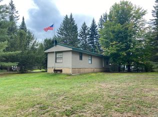 27 Tracey Dr, Errol, NH 03579
