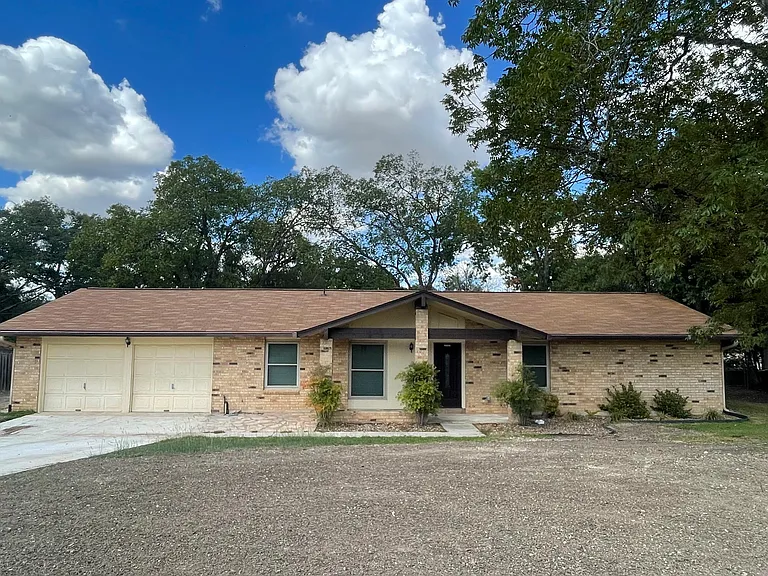 149 Sage Dr — Photo 1