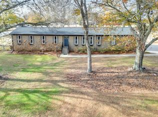 3810 Fork Shoals Rd, Simpsonville, SC 29680