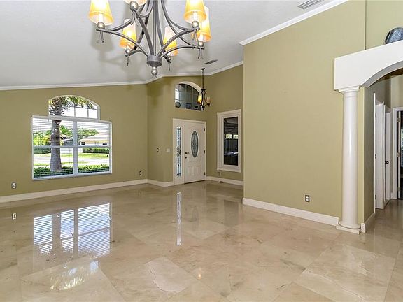 4th image of 5052 Alavista Dr
