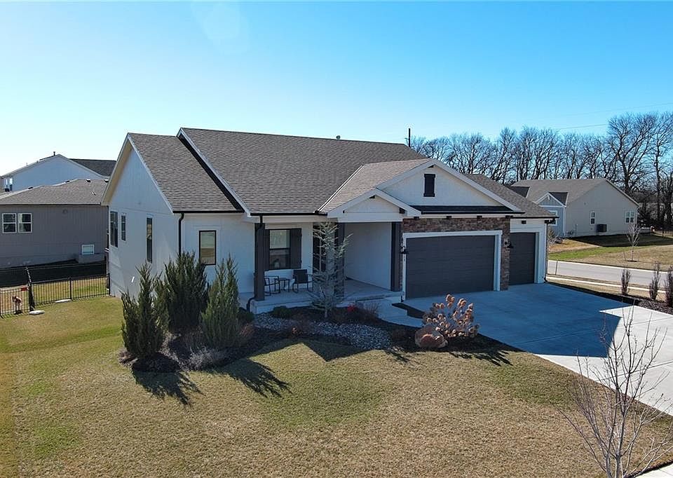 19013 W 188th Ter, Spring Hill, KS 66083 | MLS #2589643 | Zillow