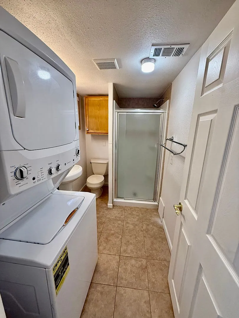 2 bedroom House Located In Central Loveland — Photo 4