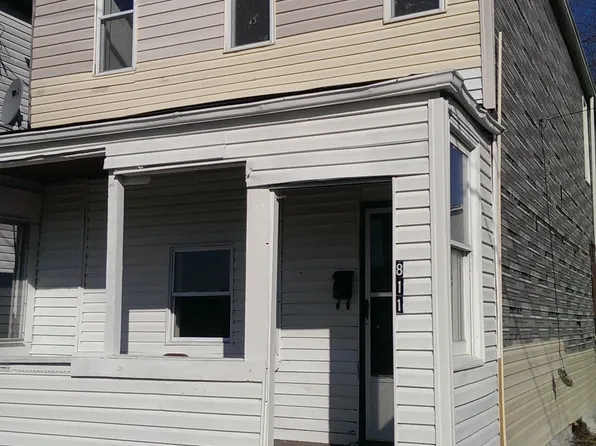 811 Railroad St, Jeannette, PA 15644