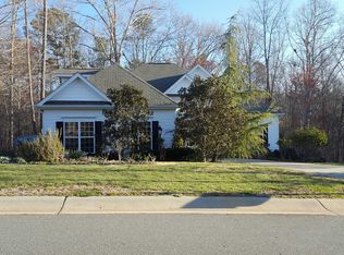 530 Chatham Forest Dr, Pittsboro, NC 27312