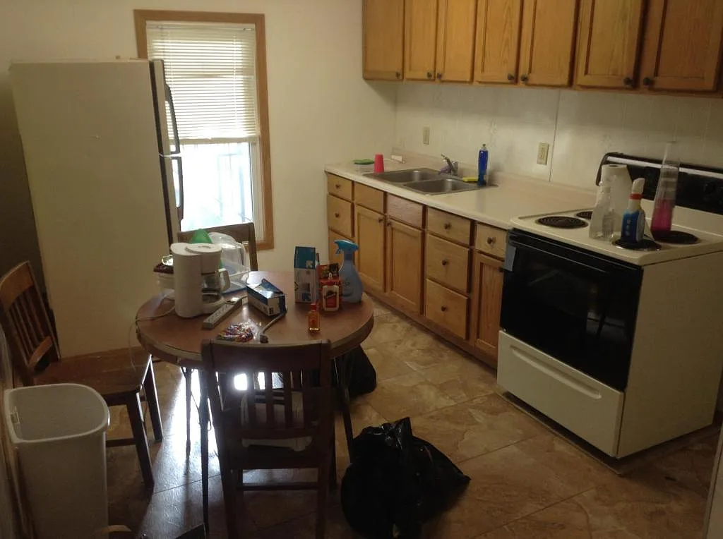906 Vine Street — Photo 2