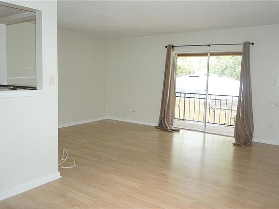 2nd image of 268 Lewfield Cir