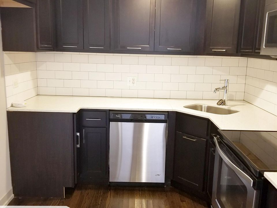 1st image of 6106 N Kenmore Ave #108