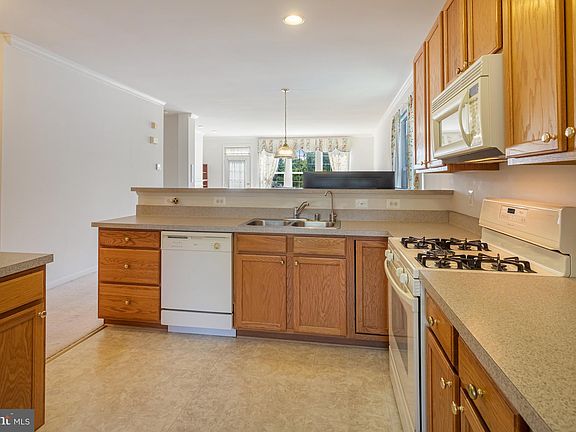 2nd image of 17654 Four Seasons Dr
