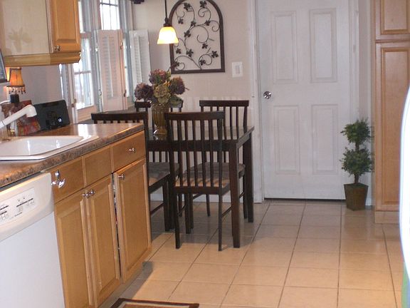 4th image of 11 Larch Ct