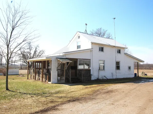 11421 S Elm Ave, Howard City, MI 49329