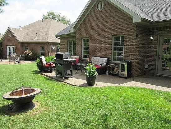2nd image of 6401 Summit Dr
