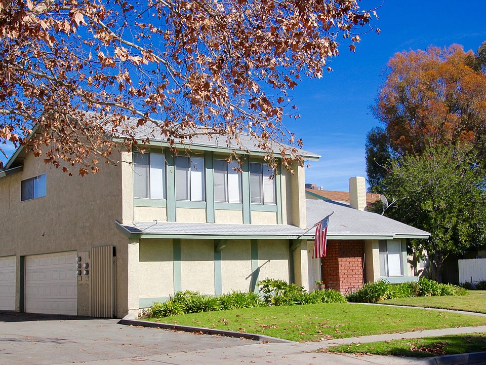 FOUR UNIT COMPLEX