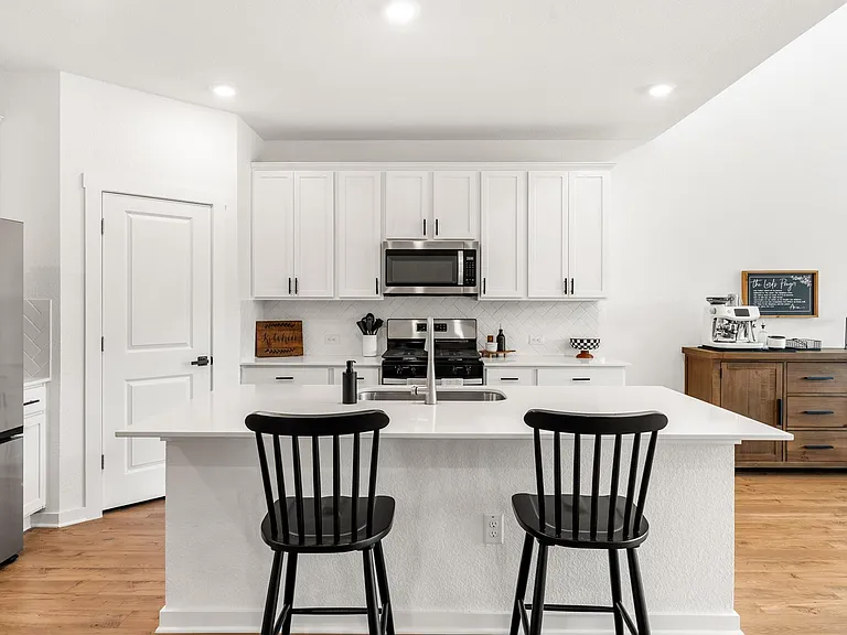 1828 Walnut Grove Bnd — Photo 9