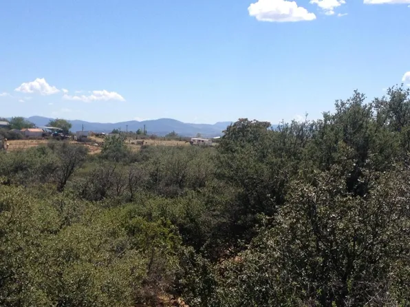 251 S Stallion Run Trl, Dewey, AZ 86327
