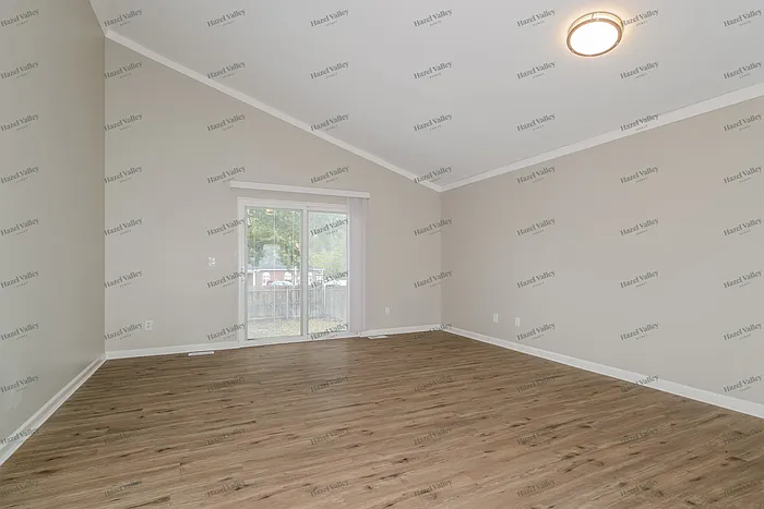 451 Xavier Ct — Photo 5