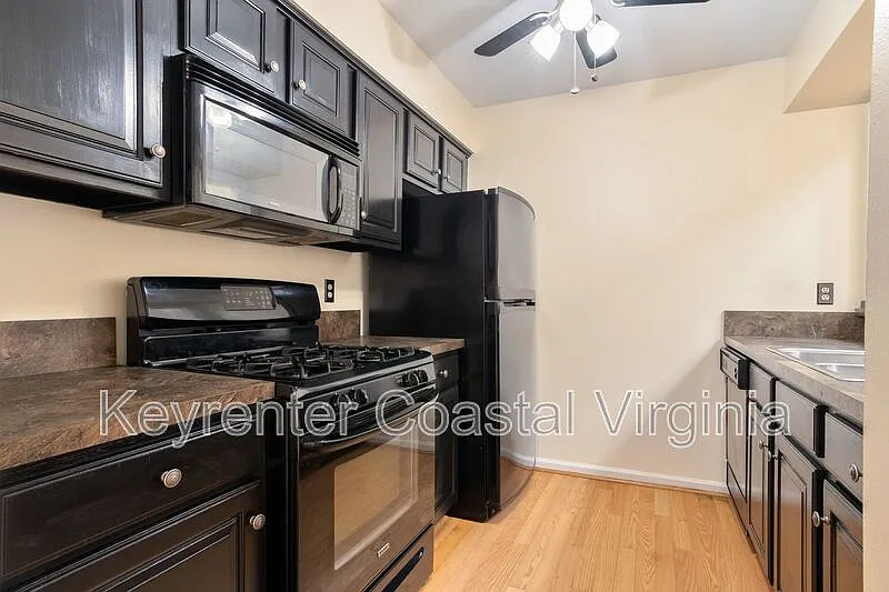 Building Photo - 922 Pocahontas Ct