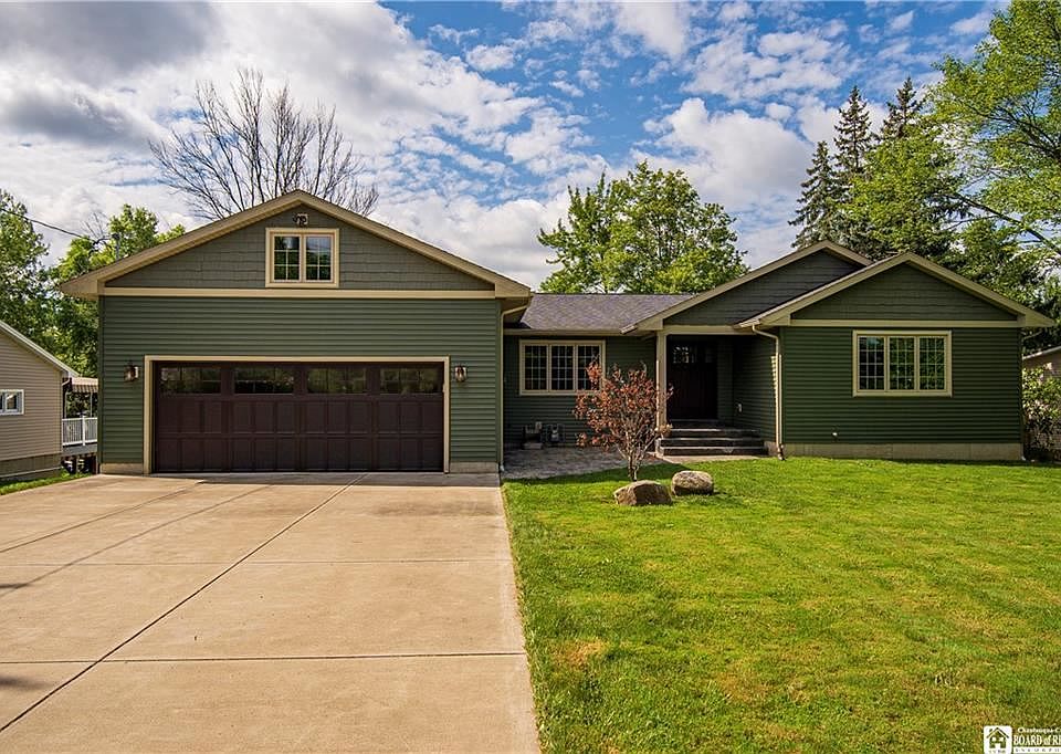 1st image of 12 Stellane Dr