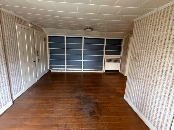 108 Buffalo St, Hamburg, NY 14075