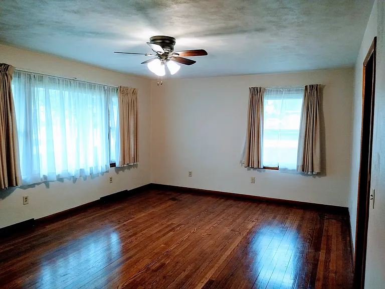 205 S Sherwood Dr — Photo 7